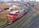 BNSF 881 leads NS train 349 around the curve at Boylan